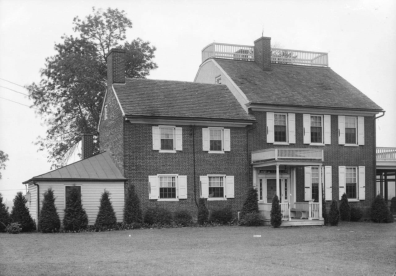 Woodstock, aka Henry Latimer House, on the NRHP since September 7, 1973. Located at 102 Middleboro Rd. in Banning Park, south of Wilmington, Delaware. Built 1765. Photo by HABS, Se